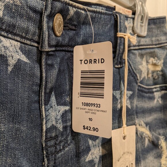 Torrid Star Denim Shorts - Picture 2 of 3